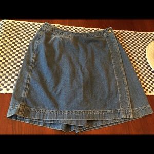 Jean skort Eddie Bauer